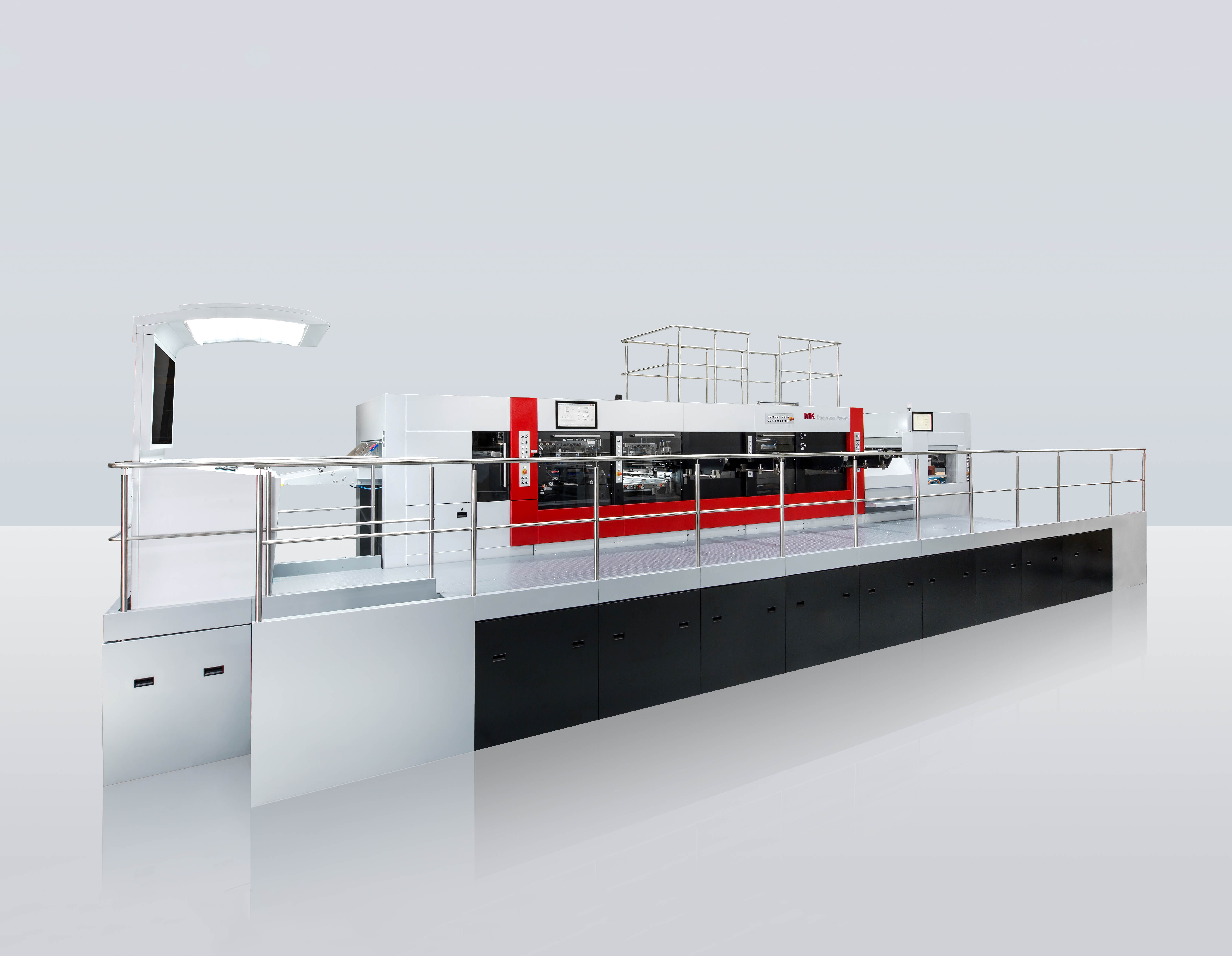 Doupress power106FCSB
技術(shù)描述：高速雙機(jī)組設(shè)計(jì)技術(shù)
雙機(jī)組專利技術(shù)，實(shí)現(xiàn)一次走紙完成：燙金+壓凸+模切+清廢+成品收集以及自動(dòng)出料工作，實(shí)現(xiàn)六效合一。根據(jù)產(chǎn)品工藝要求靈活組合，以7000張/小時(shí)的工作速度，效率提高3-4倍。
